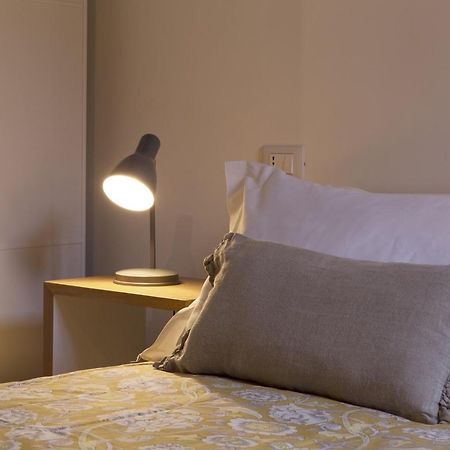 Cozy Apartment In Via Degli Spagnoli - FromhometoРим Экстерьер фото
